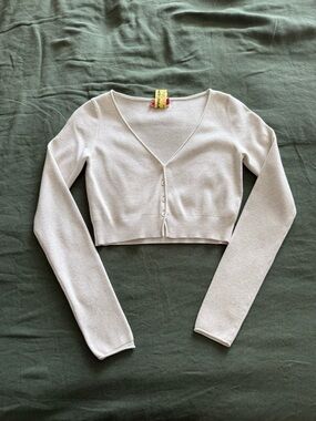 Wilfred Santorini Cropped V-Neck Button Front Cardigan in Light Beige XS